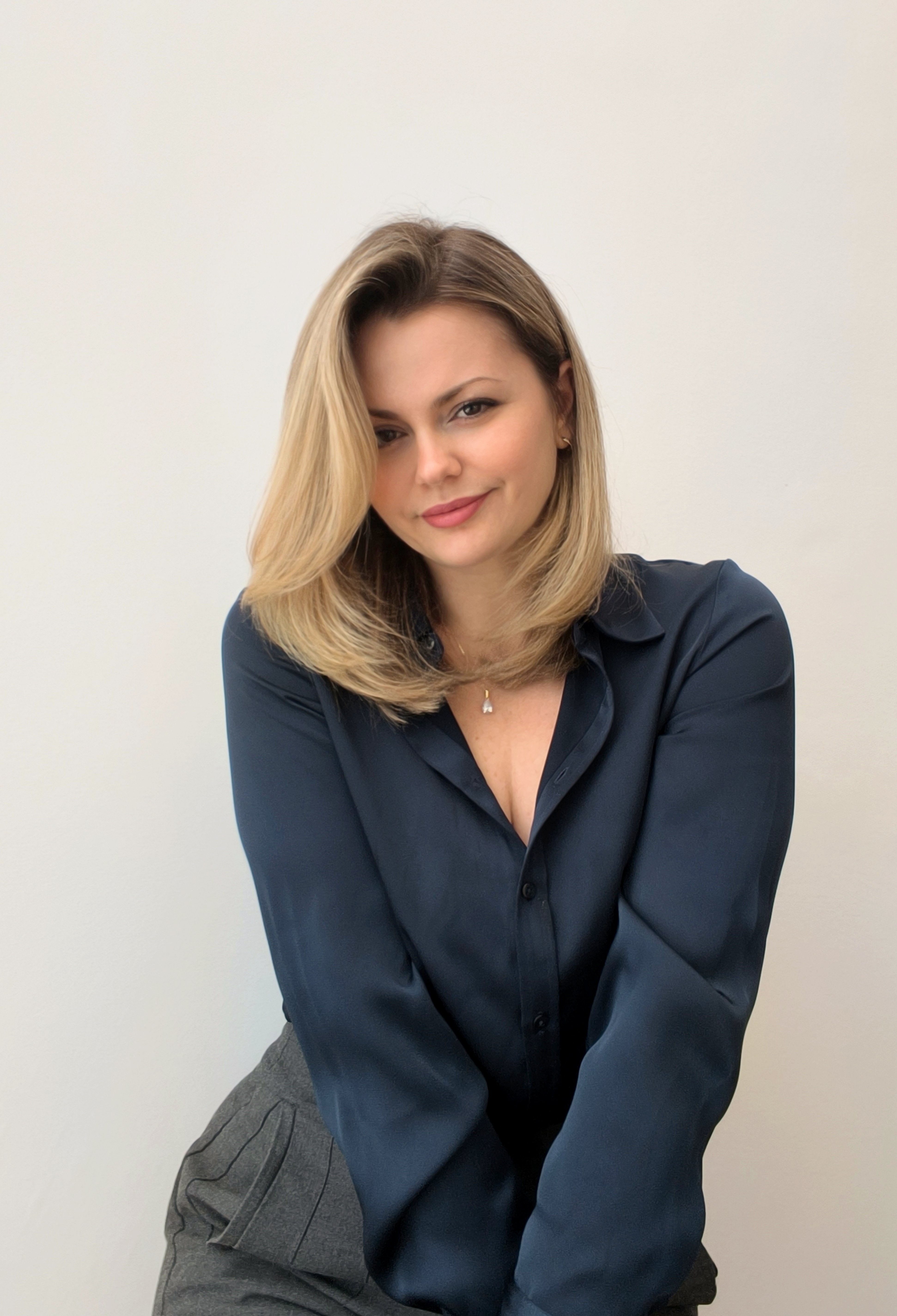 Verónica López Wallis estilista profesional de novias en Fuengirola Costa del Sol - Verónica López Wallis